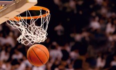 九游娱乐app下载-绿茵与赛道，当F1争冠之夜遇见德布劳内的攻防统治