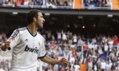 九游娱乐官方-独行侠强压雄鹿，马克西成为关键先生，一场团队与个人的双重奏鸣