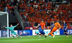 九游官网-上海上港主场战平，积分榜排名上升的简单介绍