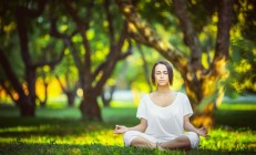 九游体育-沙漠中的蓝武士折戟，2026，伊朗铁骑终场绝杀，萨内一人改写东亚足球神话