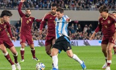 九游娱乐网站-梅西造点命中，助巴萨客场战胜比利亚雷亚尔