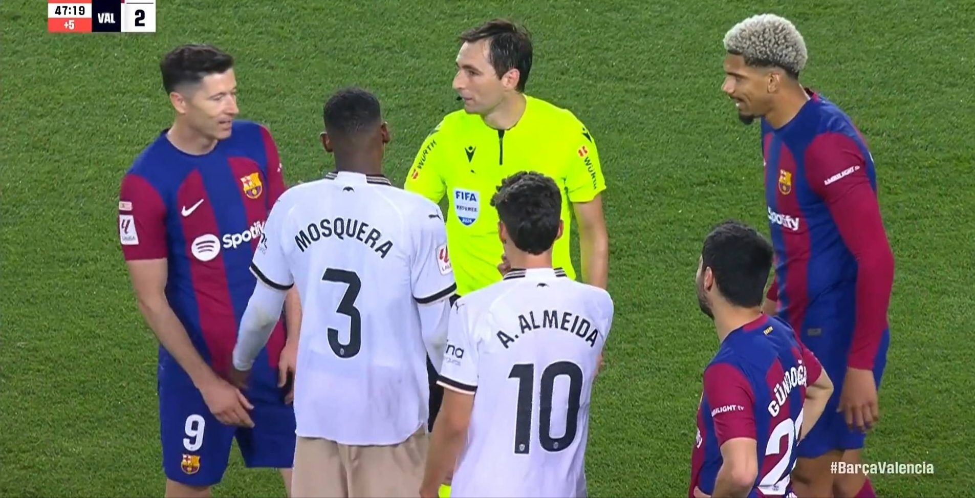 瓦伦西亚主场大捷，轻松战胜对手！