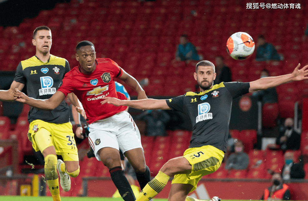 包含南安普顿队员表现出色，球队整体成绩显著提升的词条