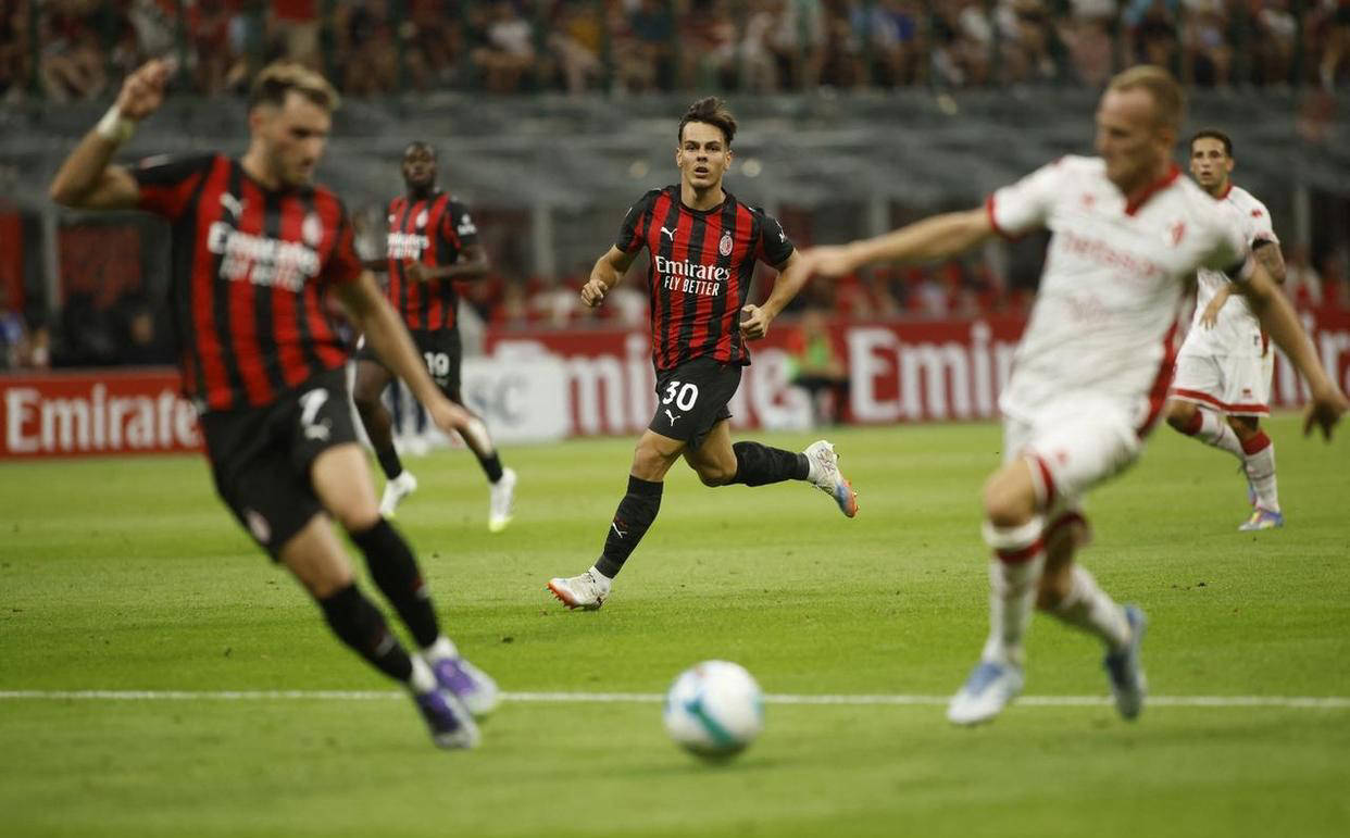 关于AC米兰中场受伤阻碍球队发展的信息