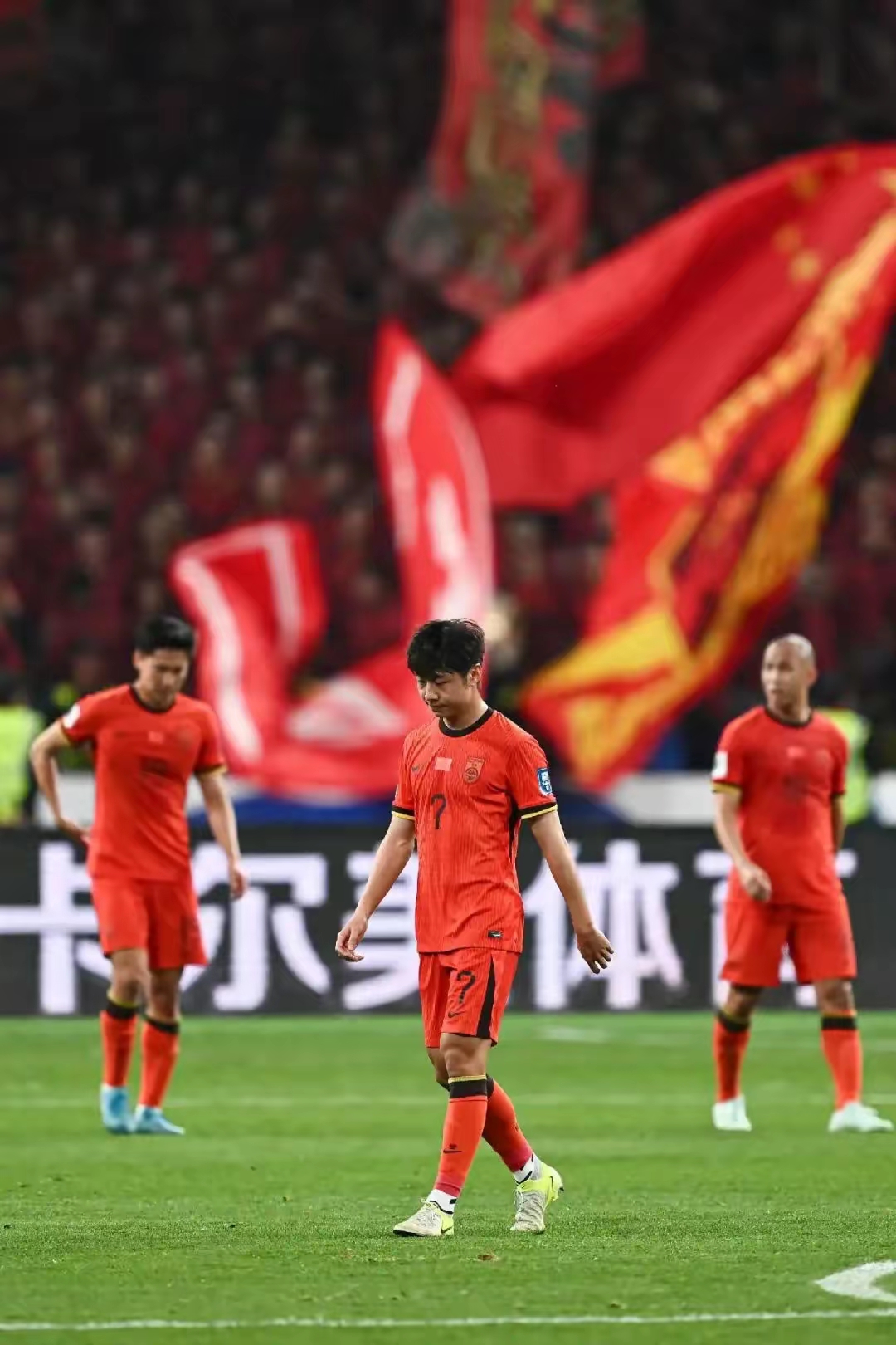 国足力挽狂澜，晋级国际比赛半决赛