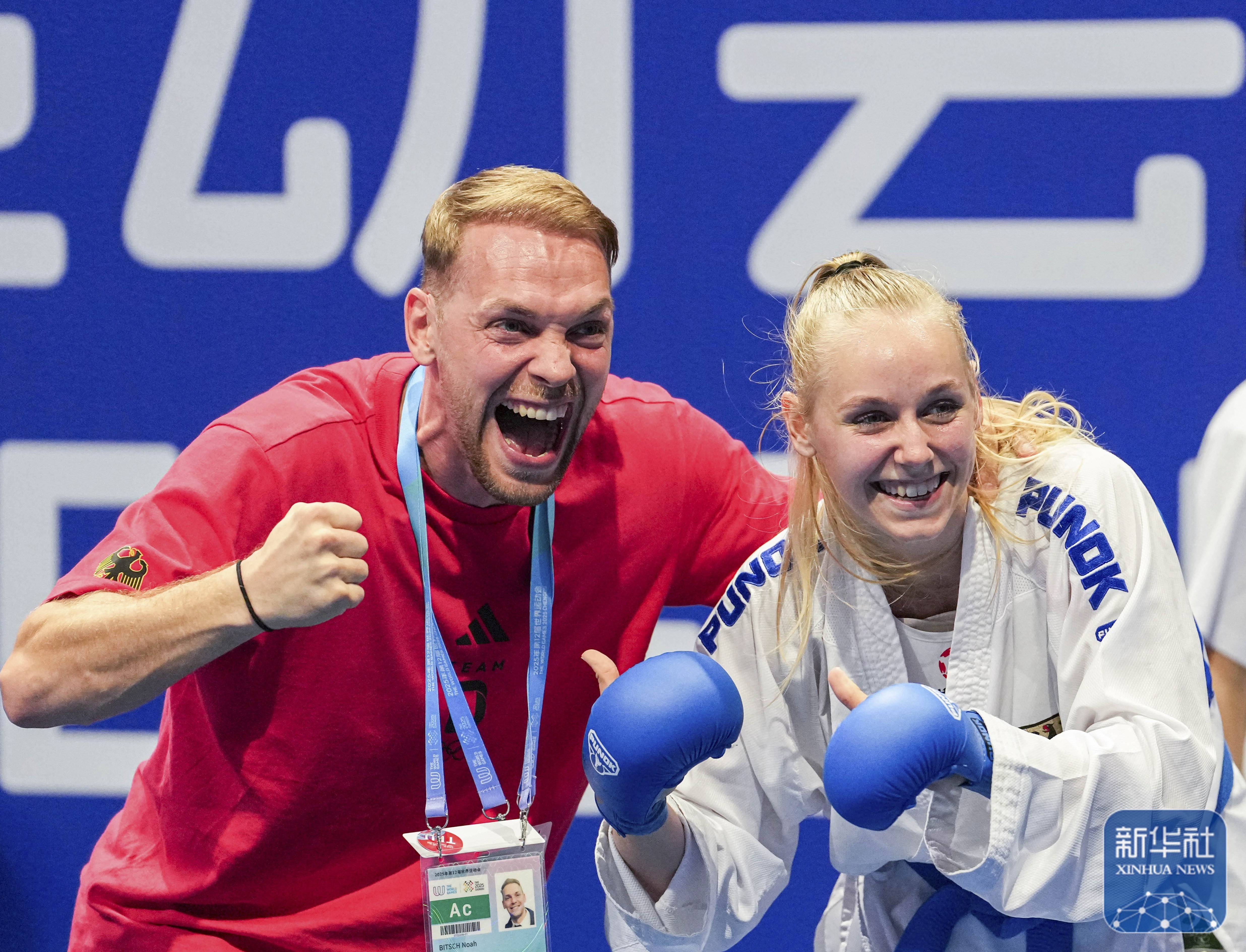 关于铁人三项：德国选手夺得金牌的信息