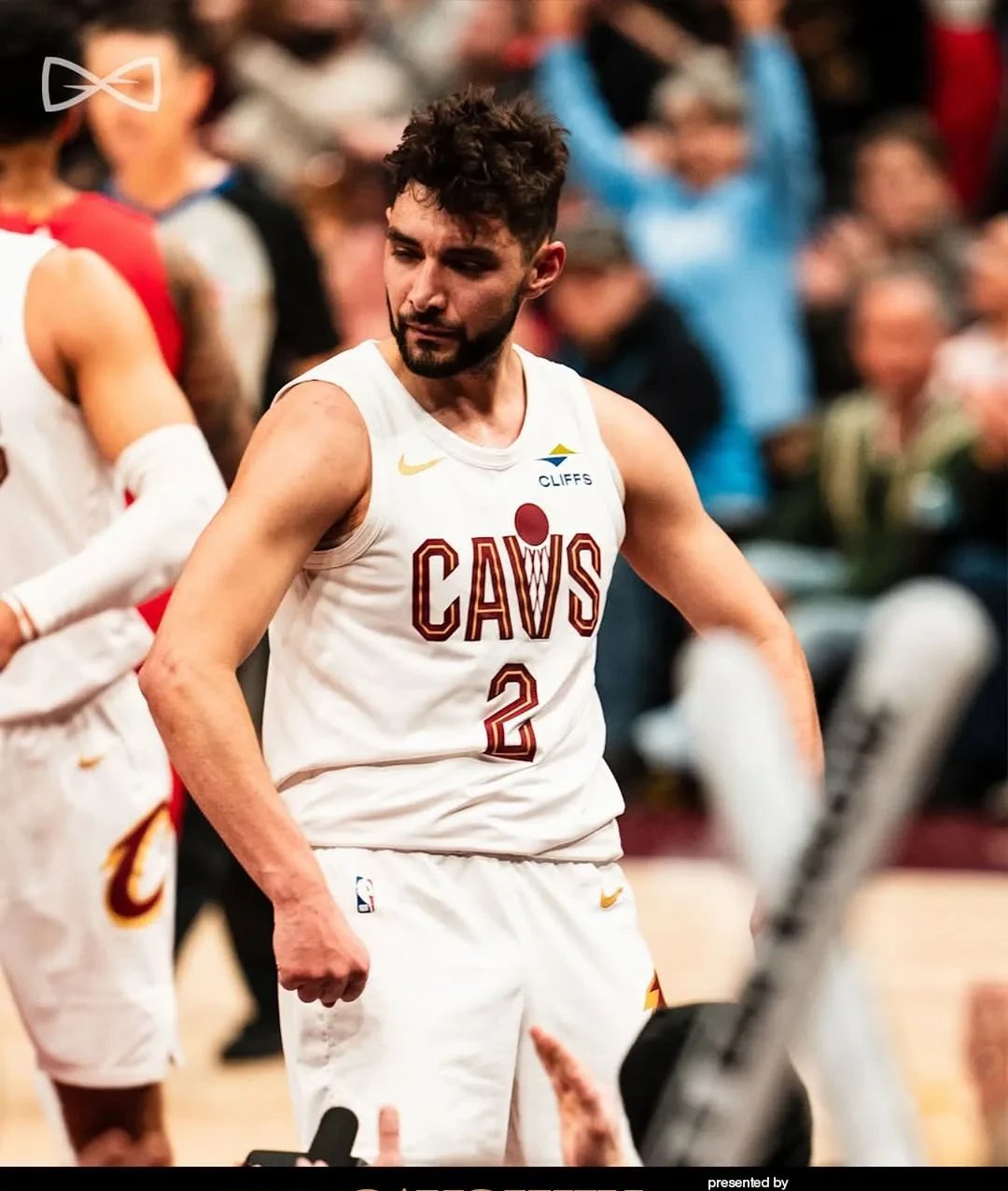 关于骑士队主帅大赞球队表现，取得主场胜利的信息