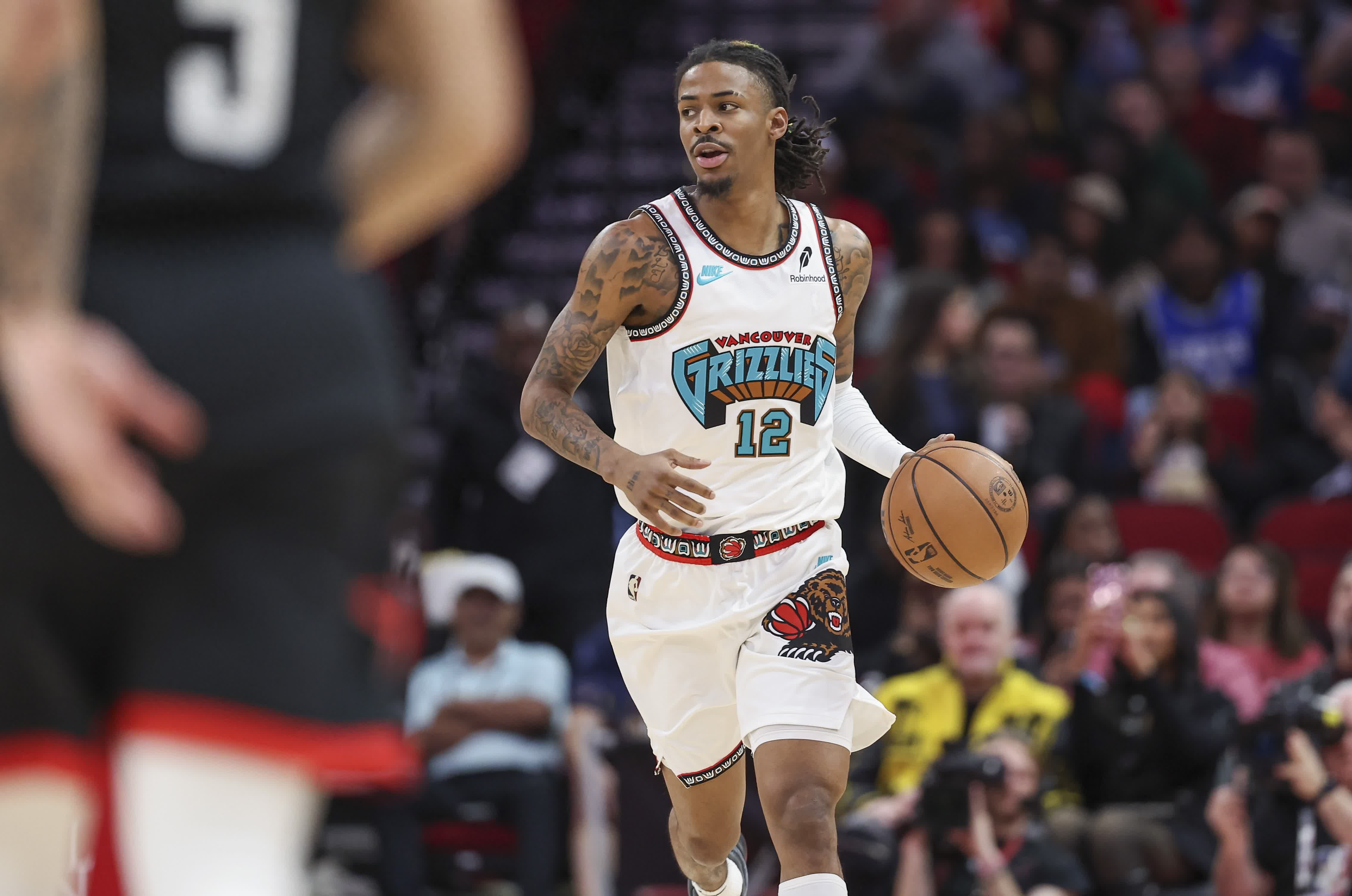 马刺客场力克灰熊，继续实现连胜