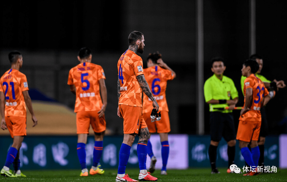 大连一方主场不敌鲁能,遭遇两连败 大连一方主场不敌鲁能,遭遇两连败
